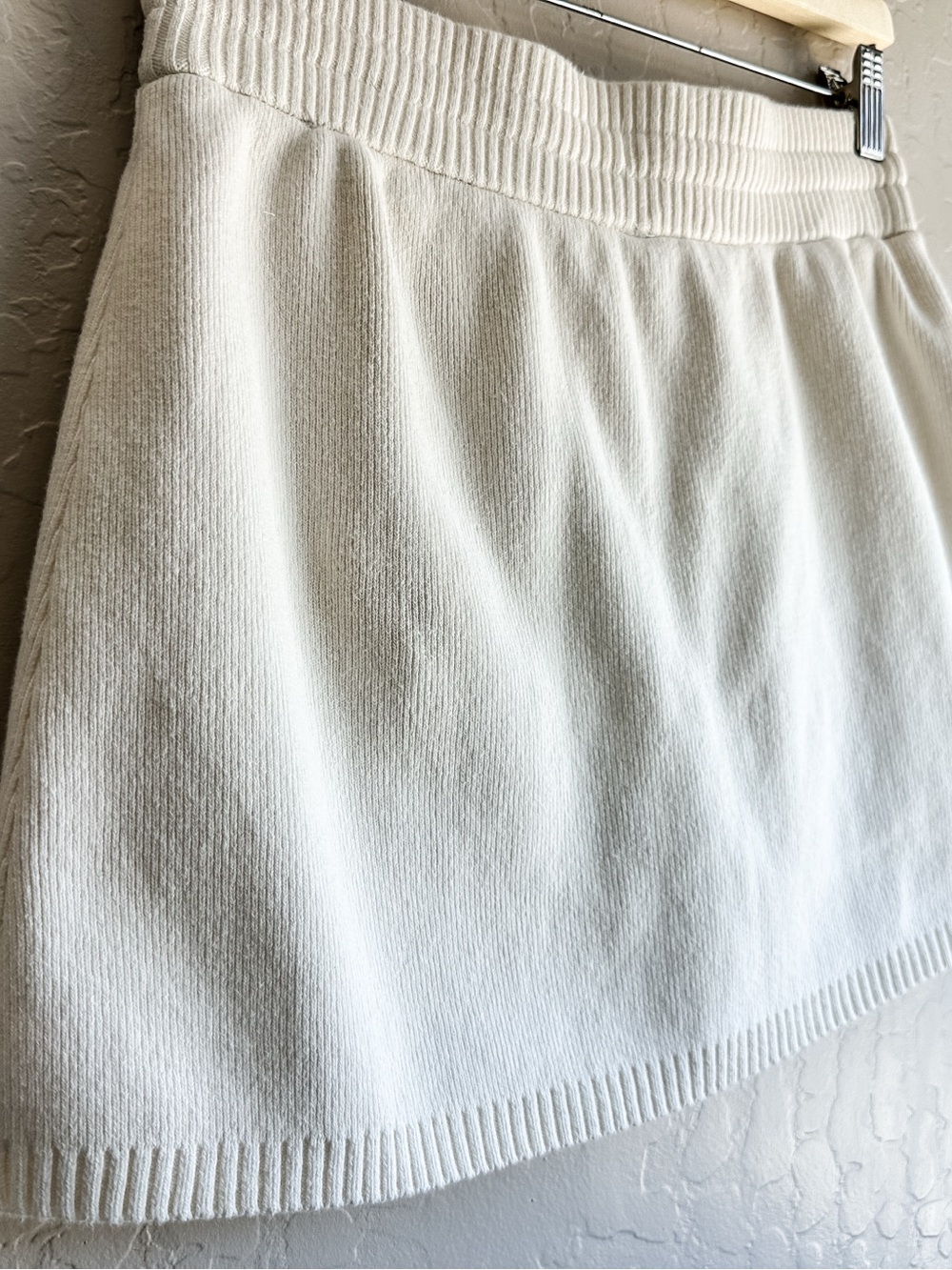 ALO Yoga Scholar Knit Cargo Skirt Skort Ivory Women’s - Size Medium - Picture 10 of 10